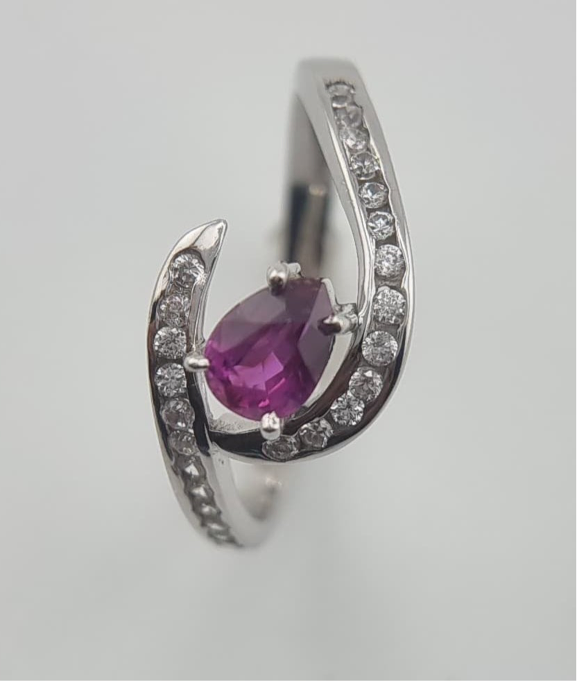 1.5ct Pear Cut Natural Pink Sapphire Ring