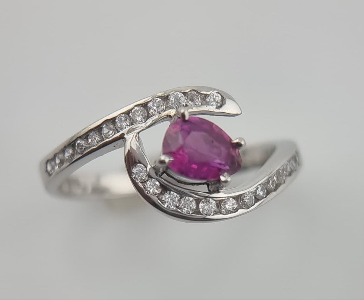 1.5ct Pear Cut Natural Pink Sapphire Ring