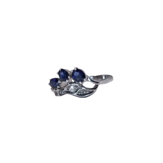 .90ctw Oval Blue Sapphire 3stone Leaf Ring - Hanna Boya