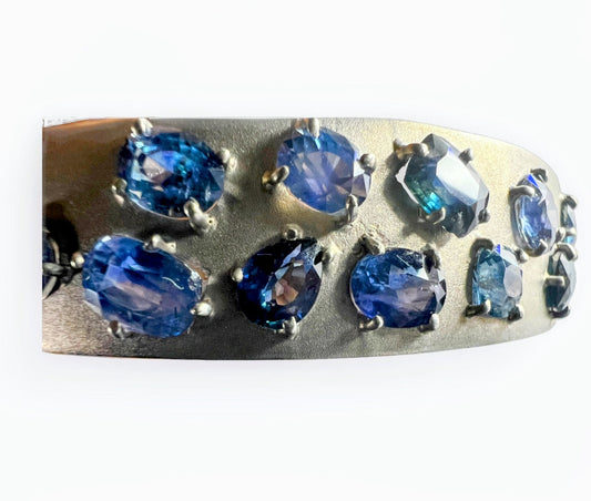 16ctw Natural Origin Cornflower and Royal Blue Sapphire Platinum Silver Bangle Bracelet, closeup