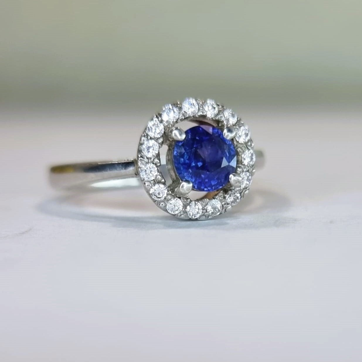 1.5ct Round Natural Blue Sapphire Floating Halo Engagement Ring - Hanna Boya