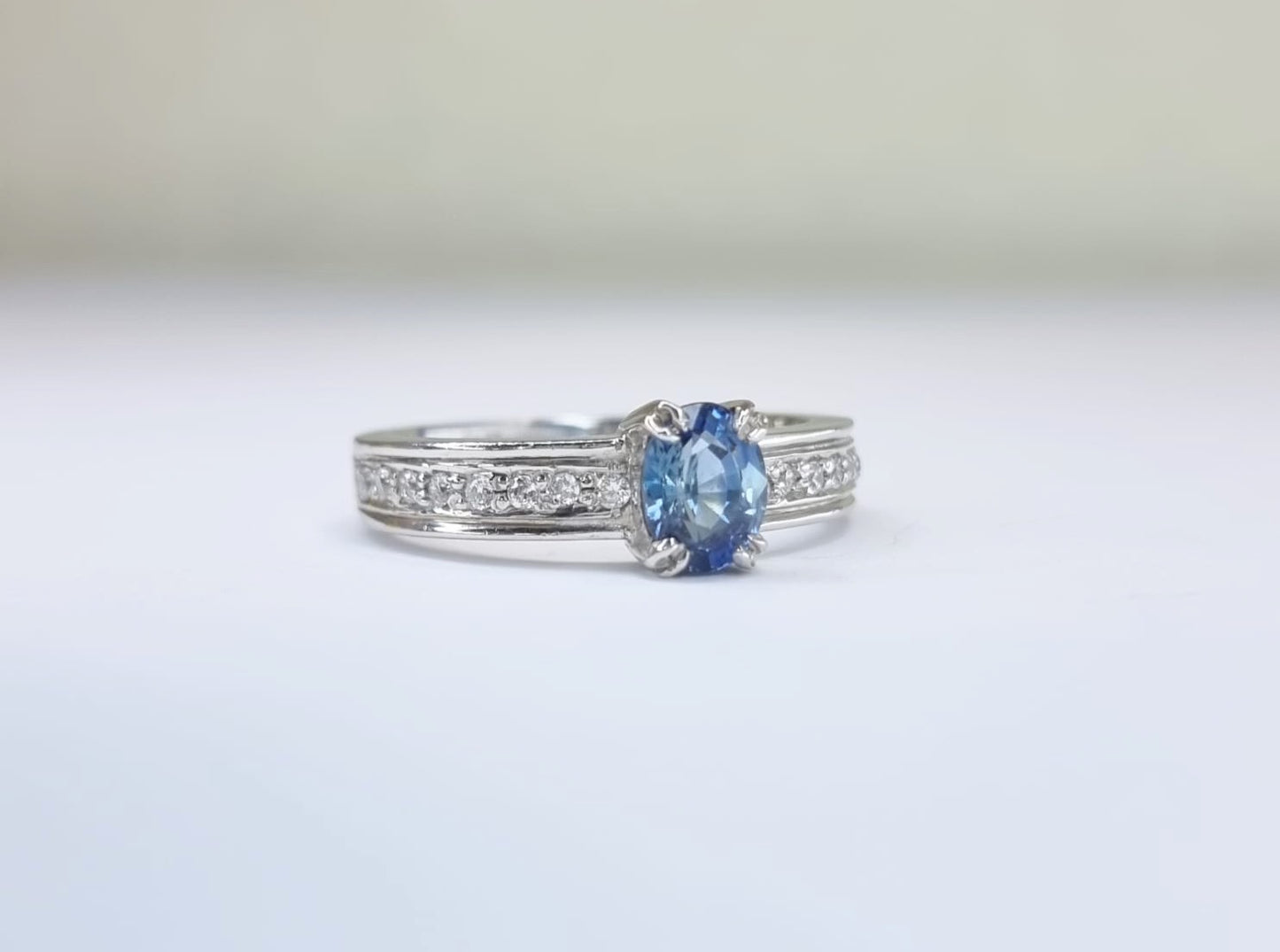 1ct Oval Natural Blue Sapphire Engagement Ring - Hanna Boya