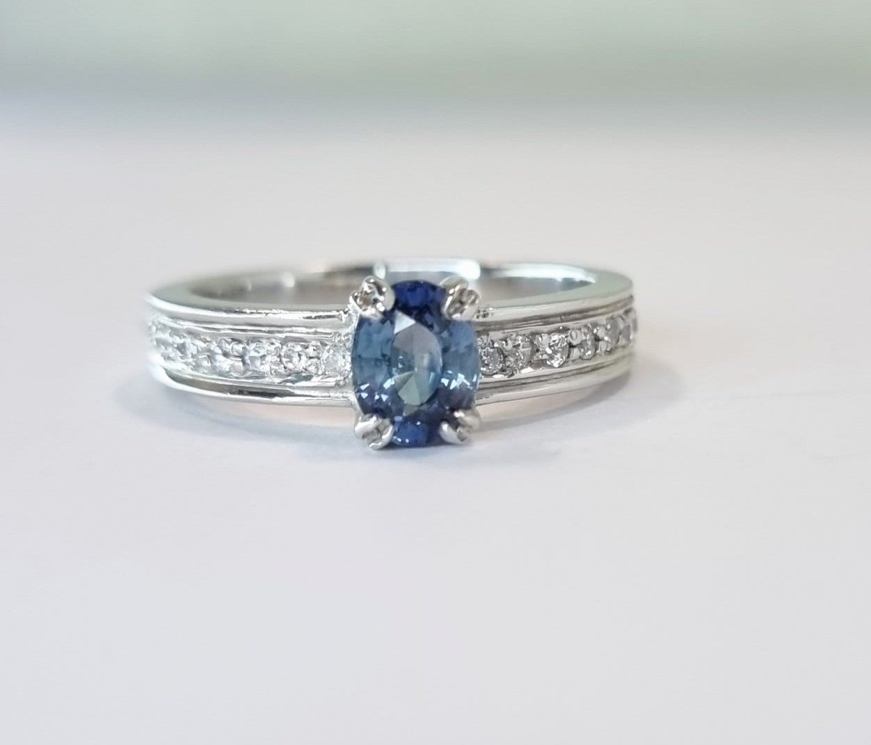 1ct Oval Natural Blue Sapphire Engagement Ring - Hanna Boya