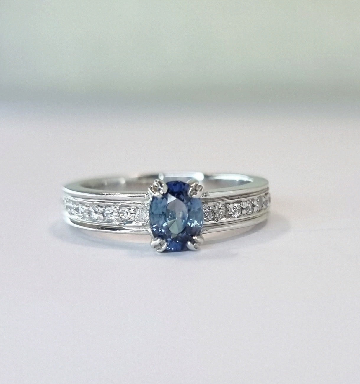 1ct Oval Natural Blue Sapphire Engagement Ring - Hanna Boya