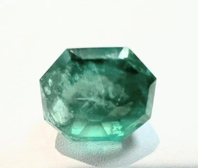 10.35ct Radiant Cut Natural Non-Oil Green Emerald Gemstone - Hanna Boya