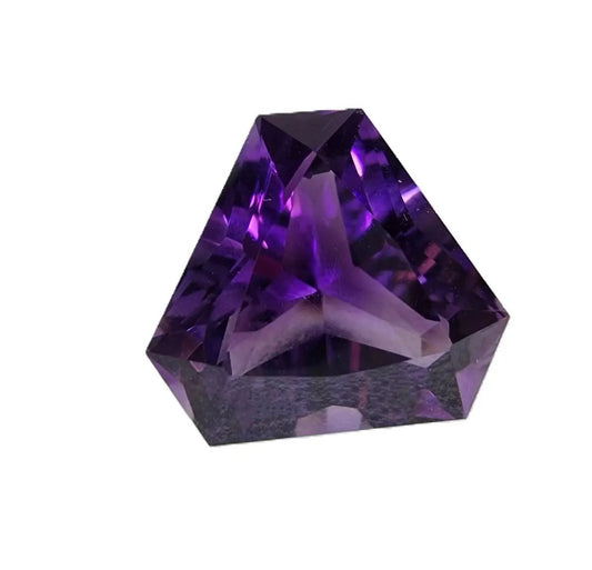 Triangular cut 12.7ct amethyst gemstone with a rich purple color and precision facets. A perfect loose stone for custom jewelry designs.