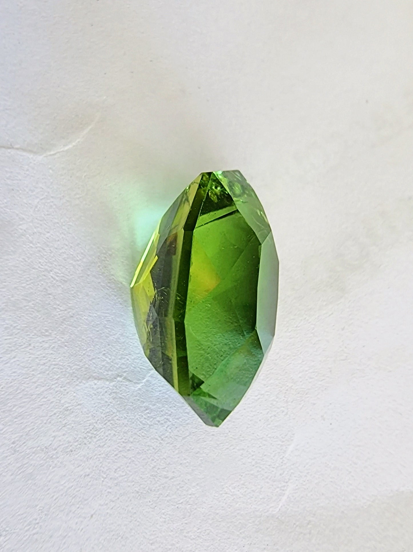 13.7ct Oval Mint Green Tourmaline Gemstone - Hanna Boya