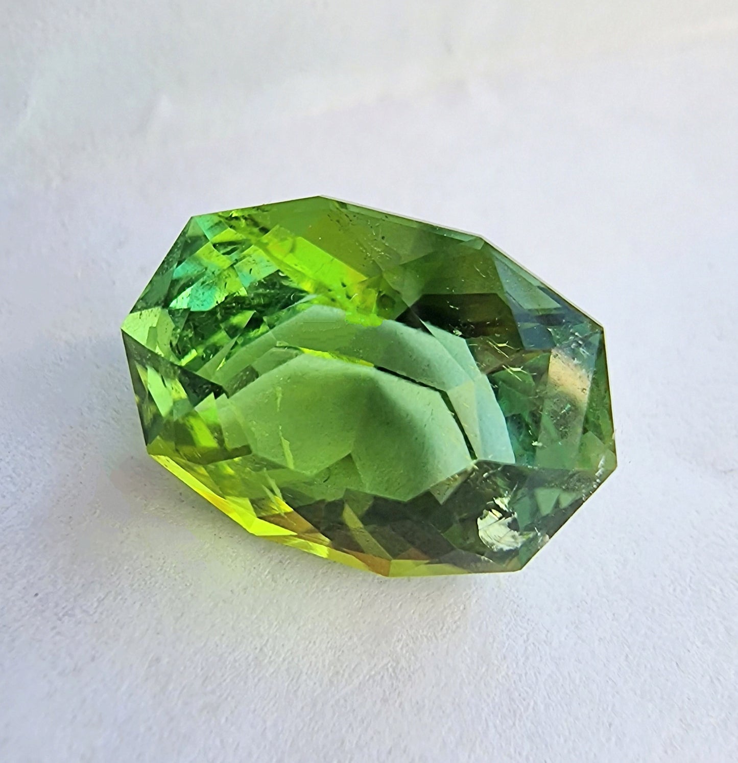 13.7ct Oval Mint Green Tourmaline Gemstone - Hanna Boya