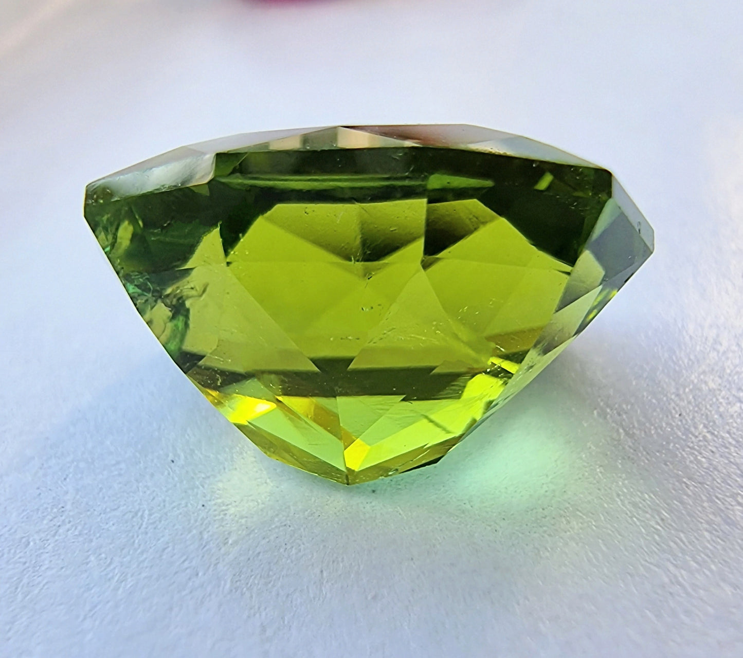 13.7ct Oval Mint Green Tourmaline Gemstone - Hanna Boya