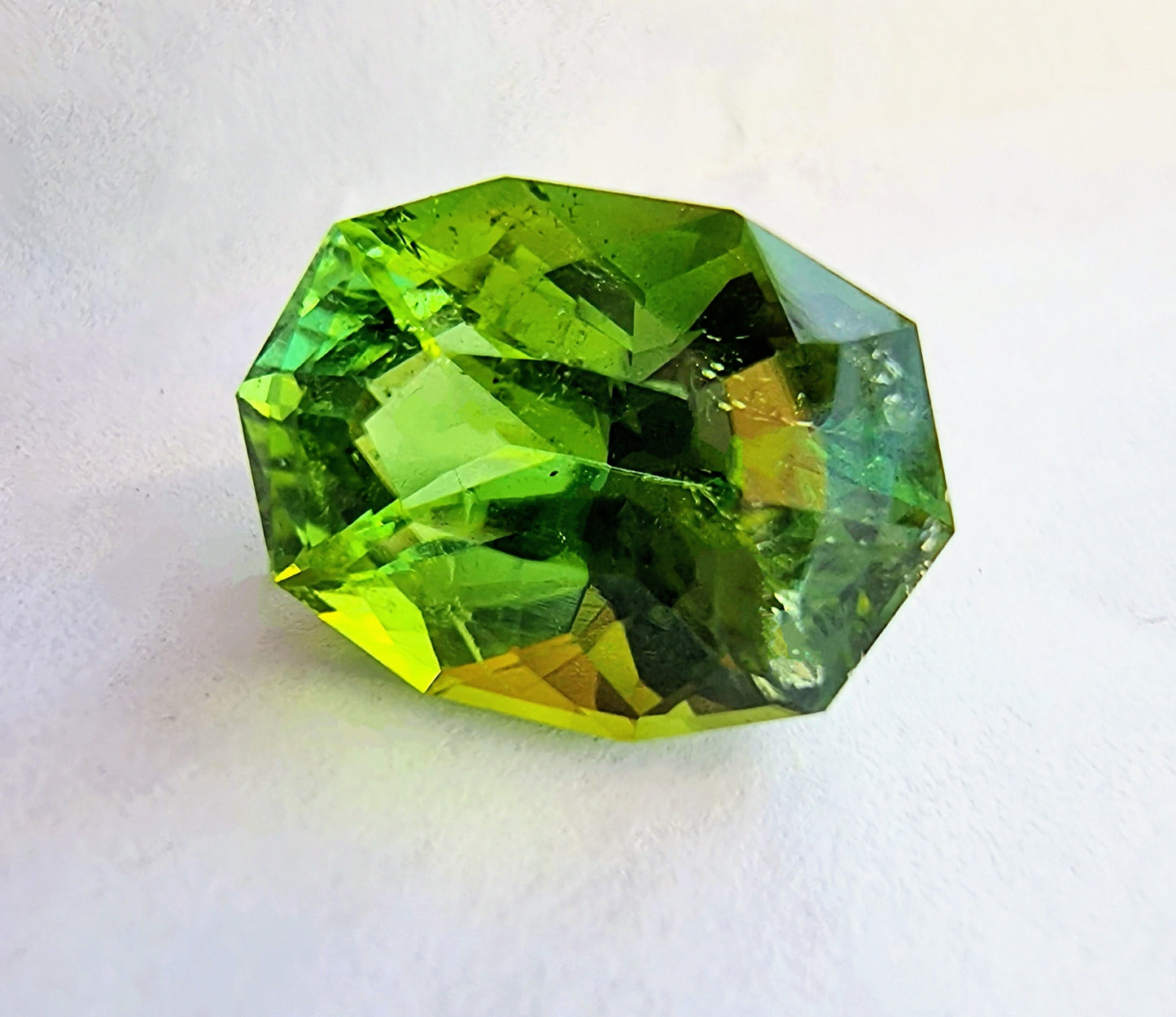 13.7ct Oval Mint Green Tourmaline Gemstone - Hanna Boya