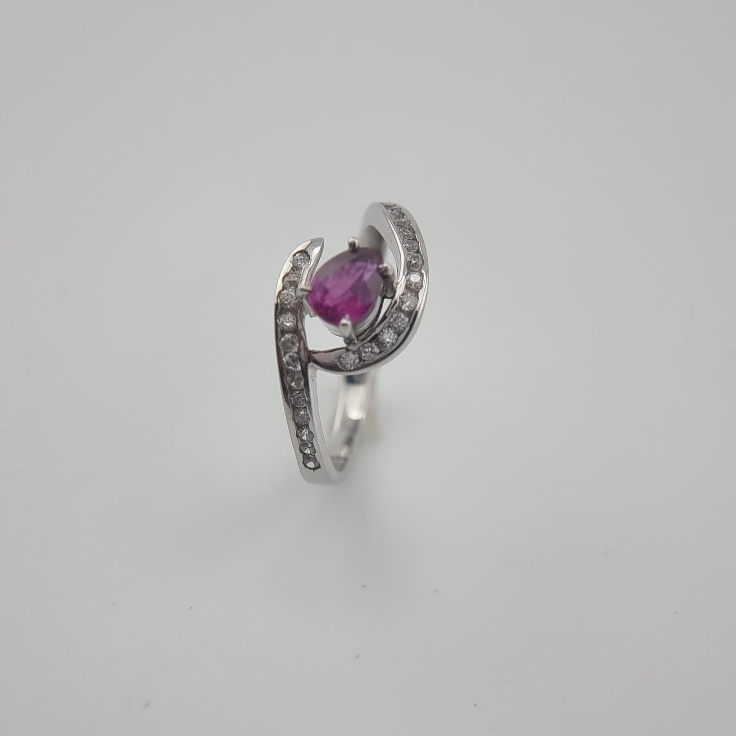 1.5ct Pear Cut Natural Pink Sapphire Ring