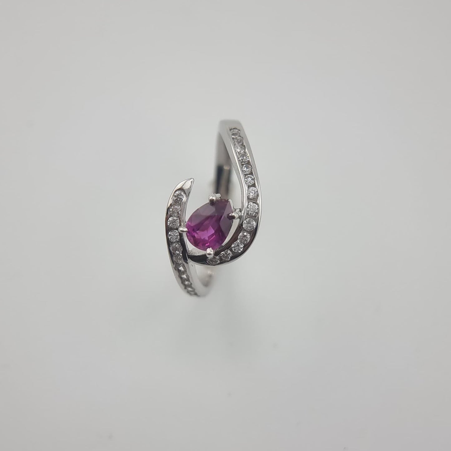 1.5ct Pear Cut Natural Pink Sapphire Ring