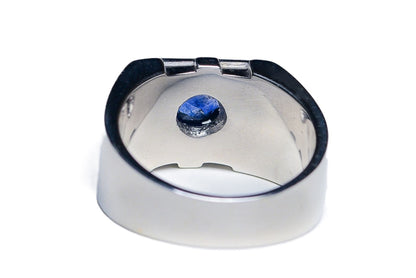 1.5ct Round Cut Blue Sapphire Signet Ring