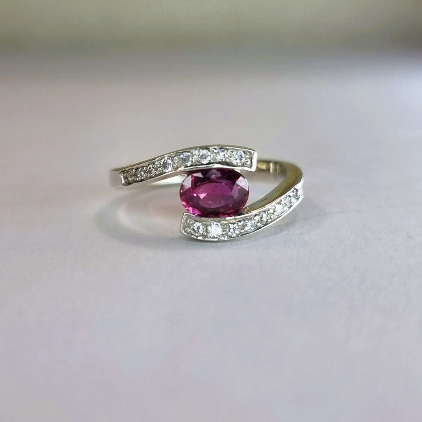 1ct Oval Natural Pink Sapphire ring