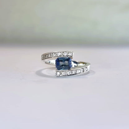 Bague de fiançailles flottante en saphir bleu naturel 2 carats