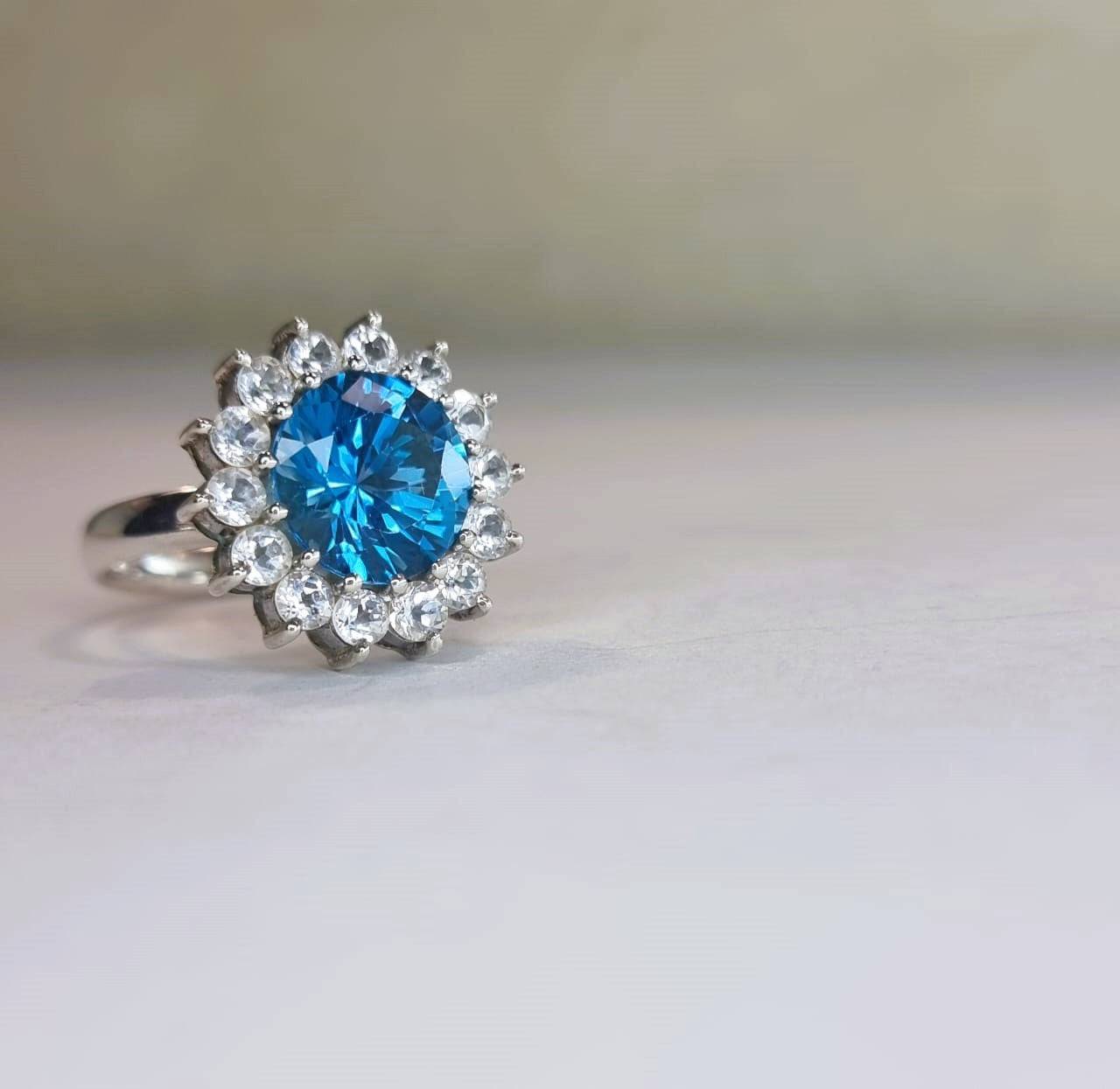 5ct Round Cut Natural Blue Topaz Cocktail Ring