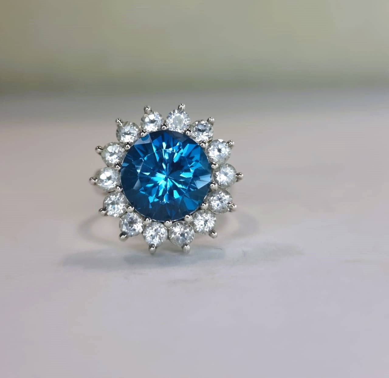 5ct Round Cut Natural Blue Topaz Cocktail Ring