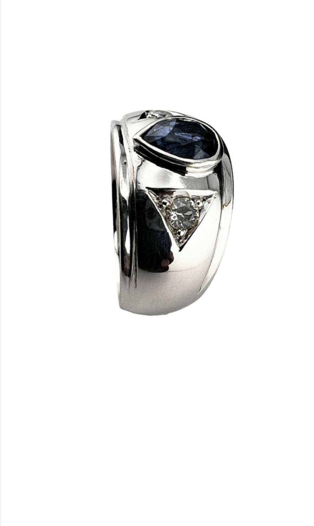 1.5ct Pear Natural Blue Sapphire 3 Stone Ring