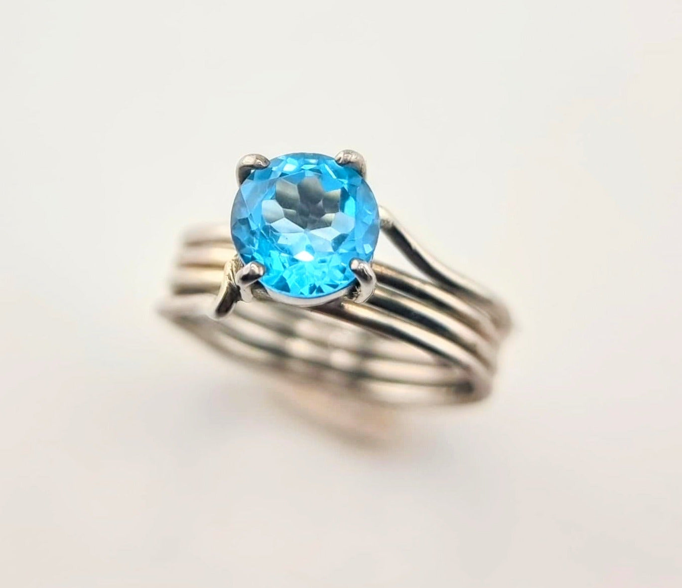 1ct Round Cut Natural Blue Topaz Solitaire Ring