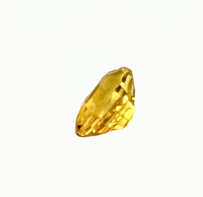 Natural untreated 0.95ct Oval Yellow Sapphire Loose Gemstone