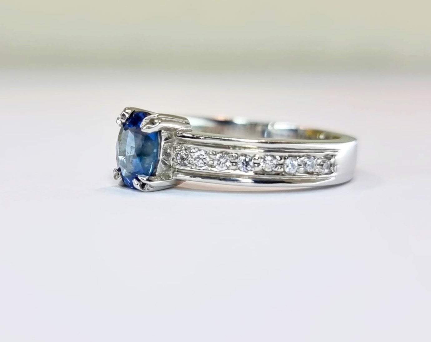 1ct Oval Natural Blue Sapphire Engagement Ring - Hanna Boya