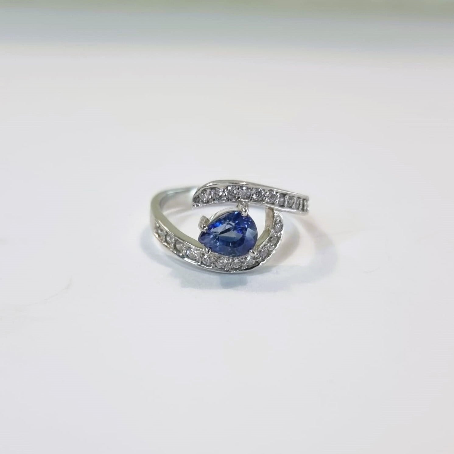 1ct Pear Cut Natural Blue Sapphire Engagement Ring - Hanna Boya