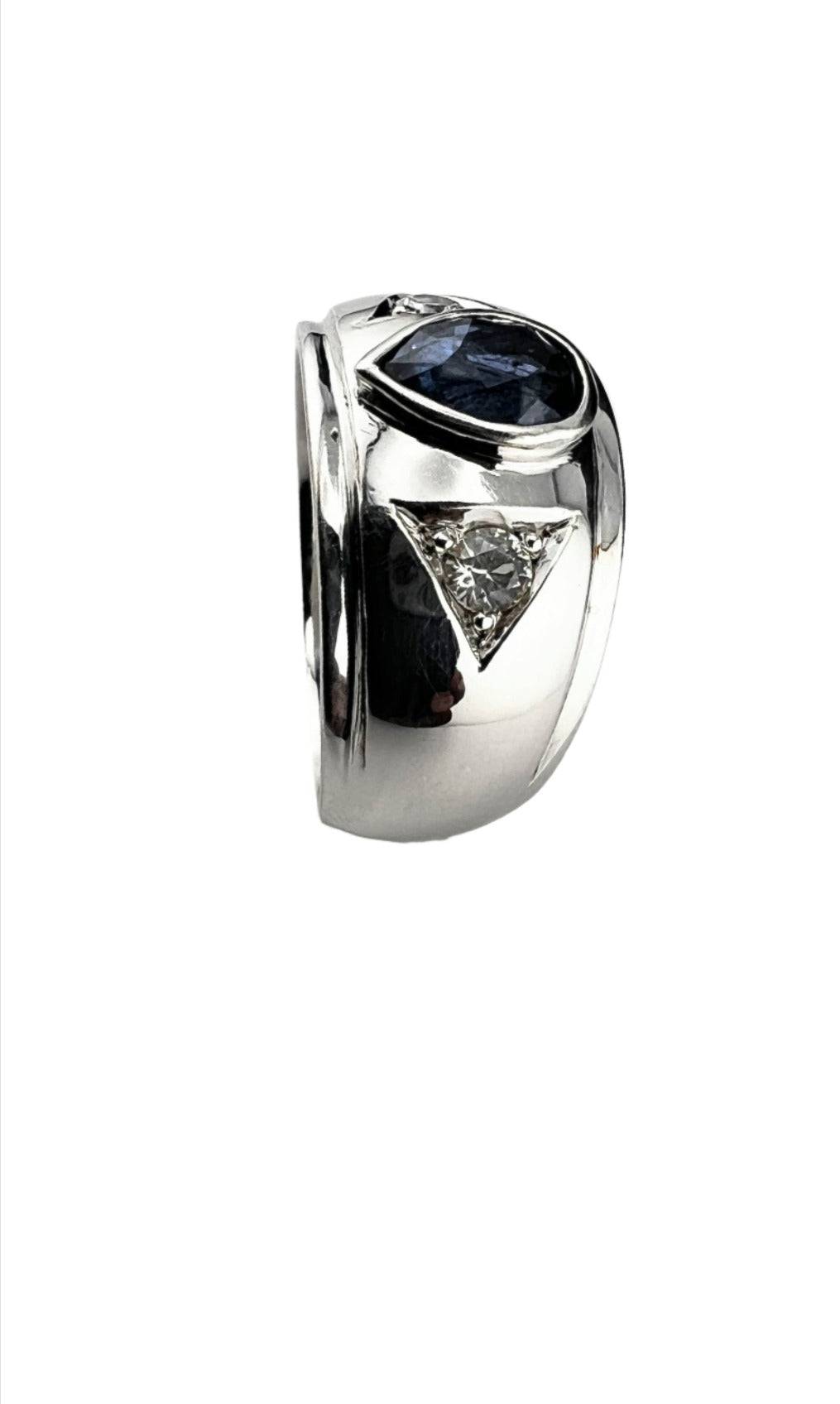 1.5ct Pear Natural Blue Sapphire 3 Stone Ring - Hanna Boya