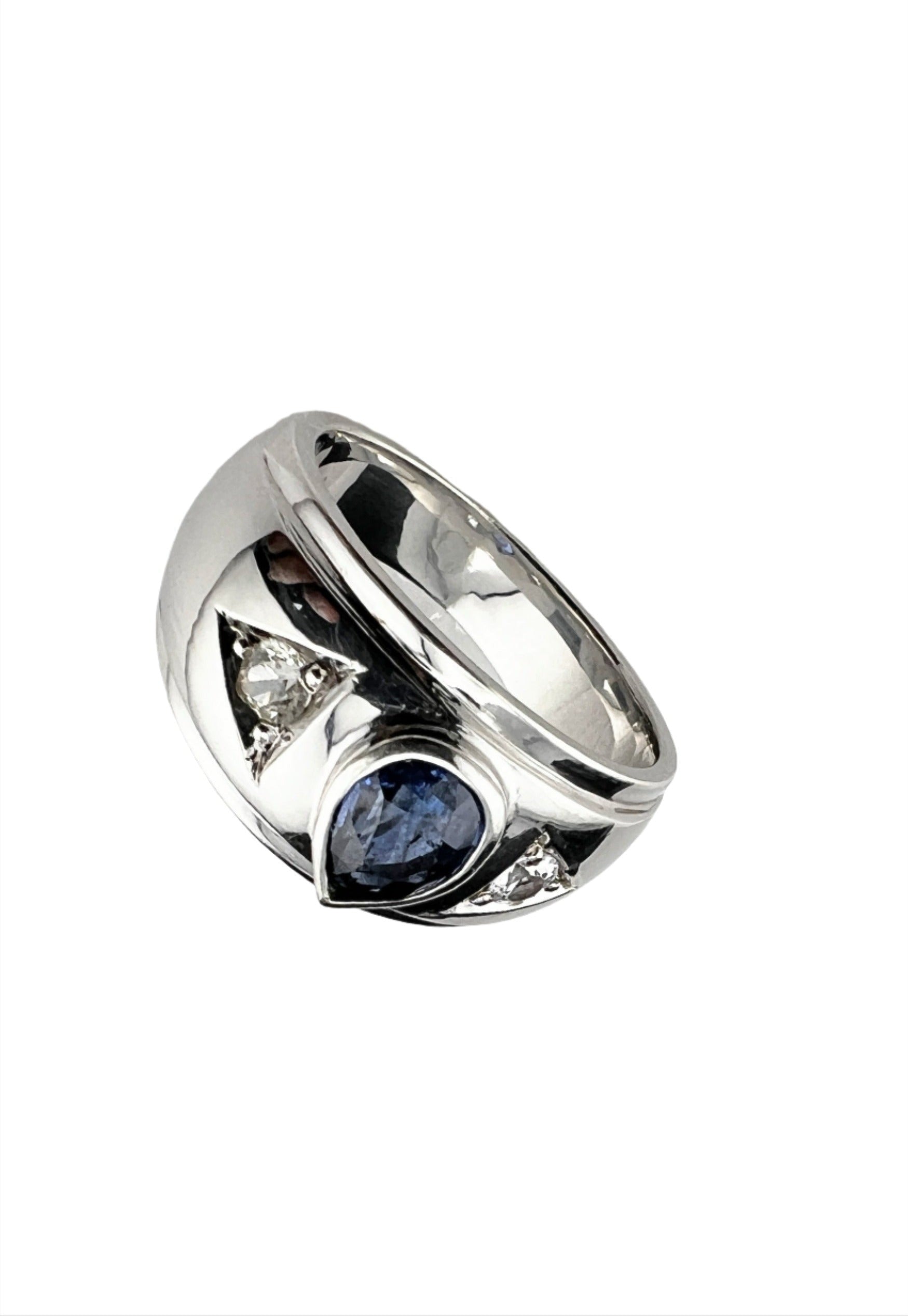 1.5ct Pear Natural Blue Sapphire 3 Stone Ring - Hanna Boya