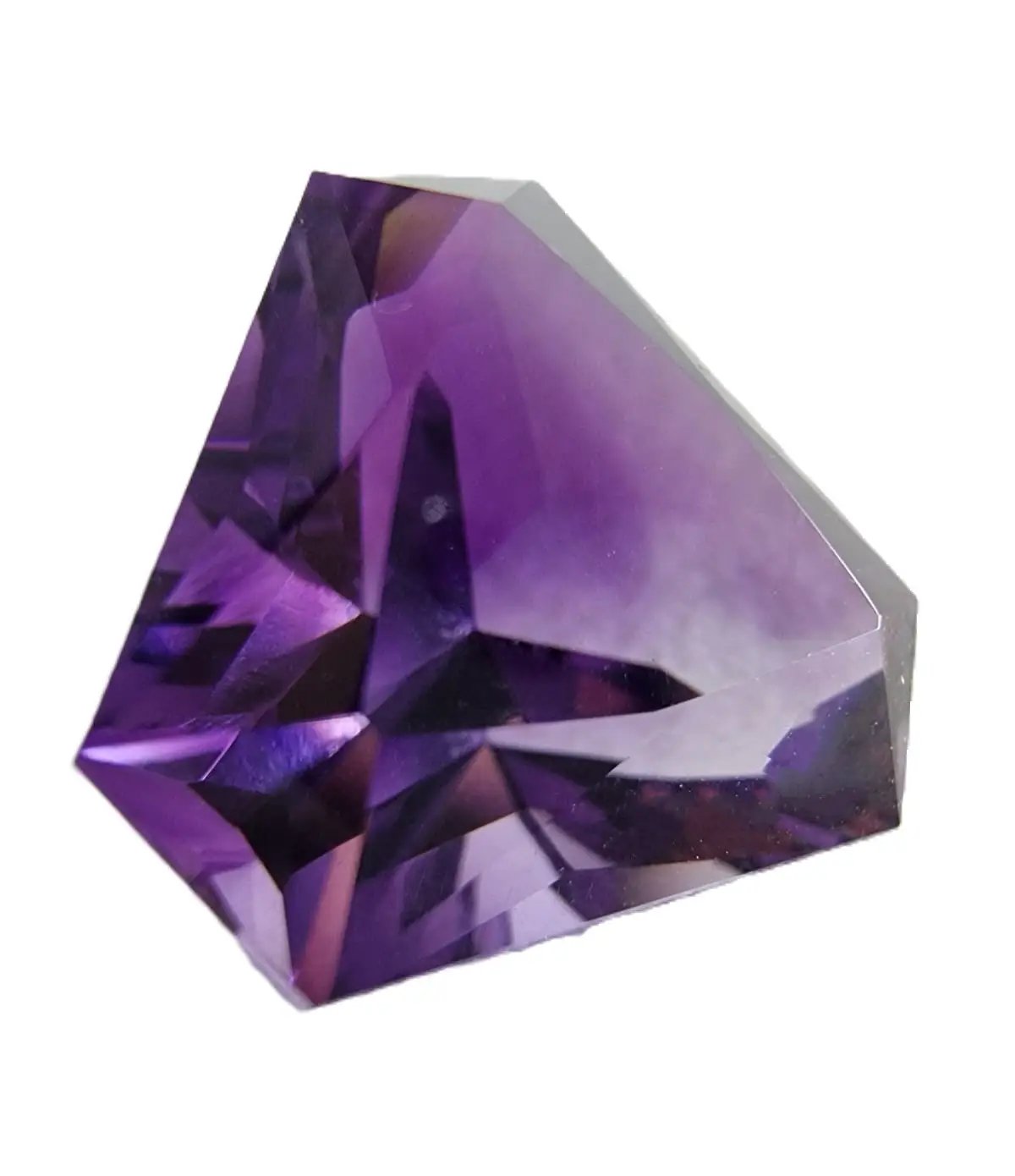 High-quality 12.7ct triangular cut amethyst gemstone with deep purple tones. A brilliant loose stone for crafting elegant jewelry pieces.